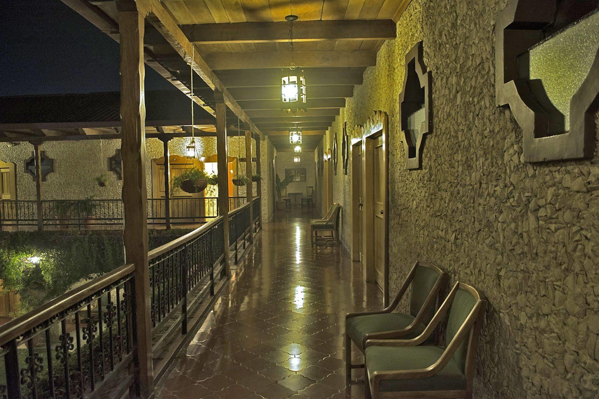 Hotel Del Patio Флорес Экстерьер фото